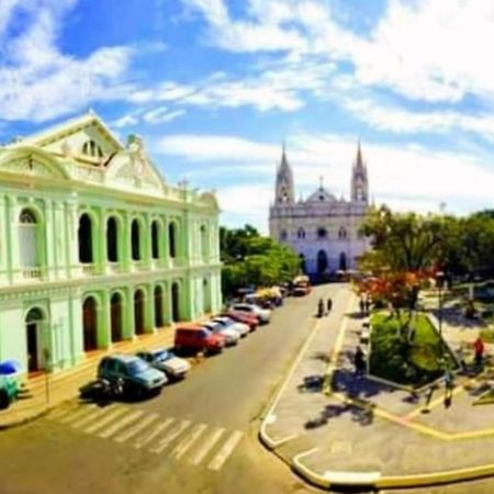 Casa Central De Santa Ana Luaran gambar